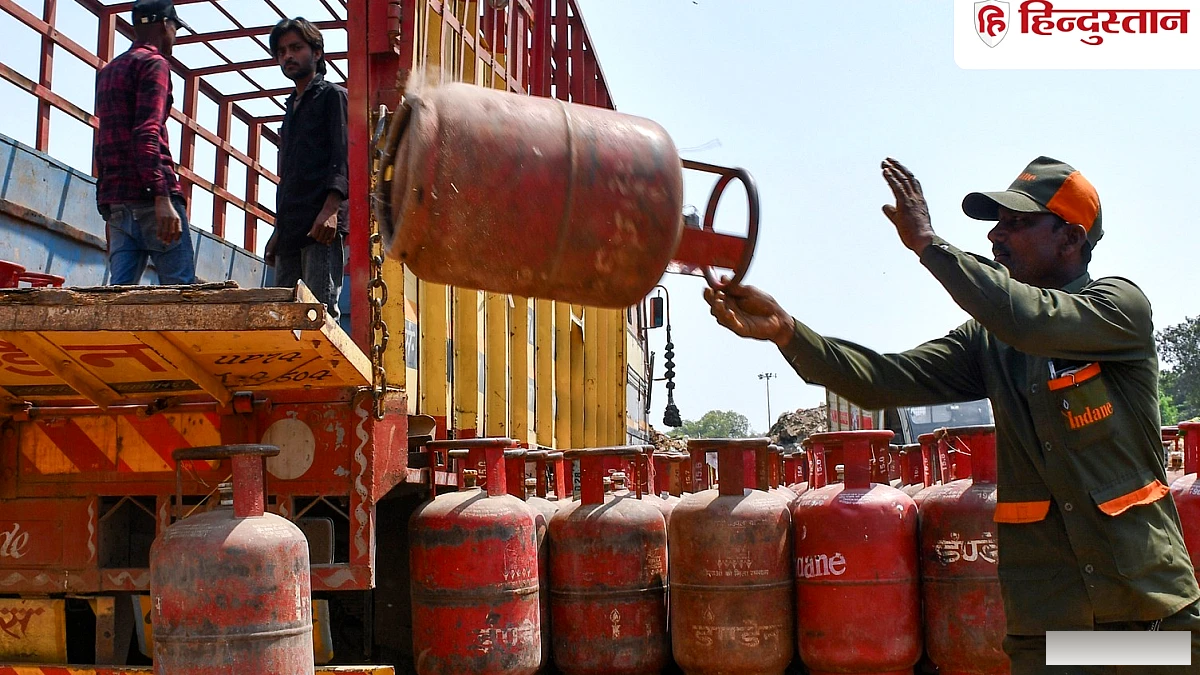 आईडी प्रूफ दिखाइए और ₹764 में LPG सिलेंडर घर ले जाइए, एक सितंबर से बढ़ी है कीमत