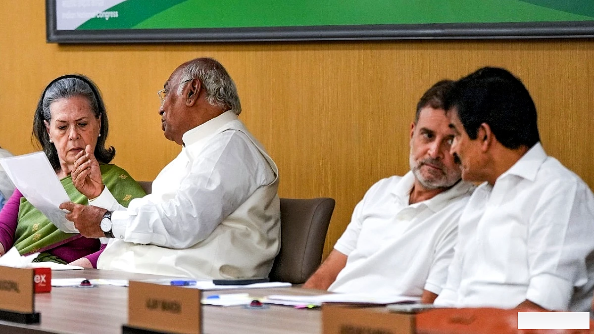 2022 में मिली हार से कांग्रेस ने लिया सबक, यूपी चुनाव में अब 'पैसे वालों' पर दांव
