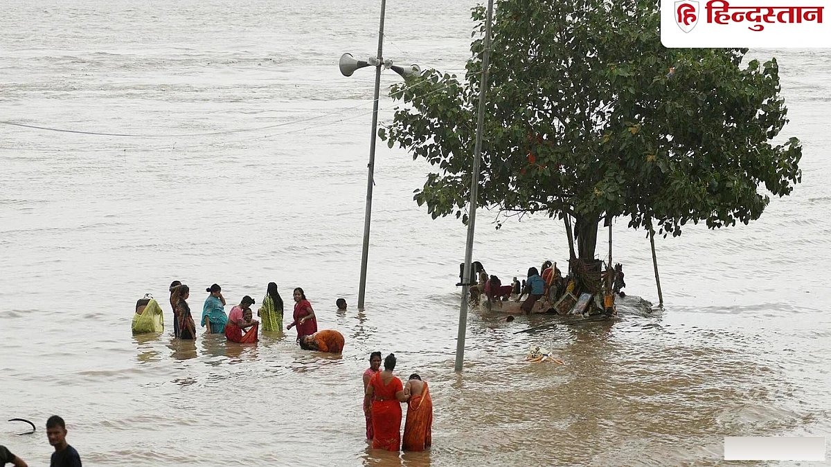 गंडक घर लील गई, गंगा गांवों में घुसी; बिहार की बाढ़ में रतजगा कर रहे लोग
