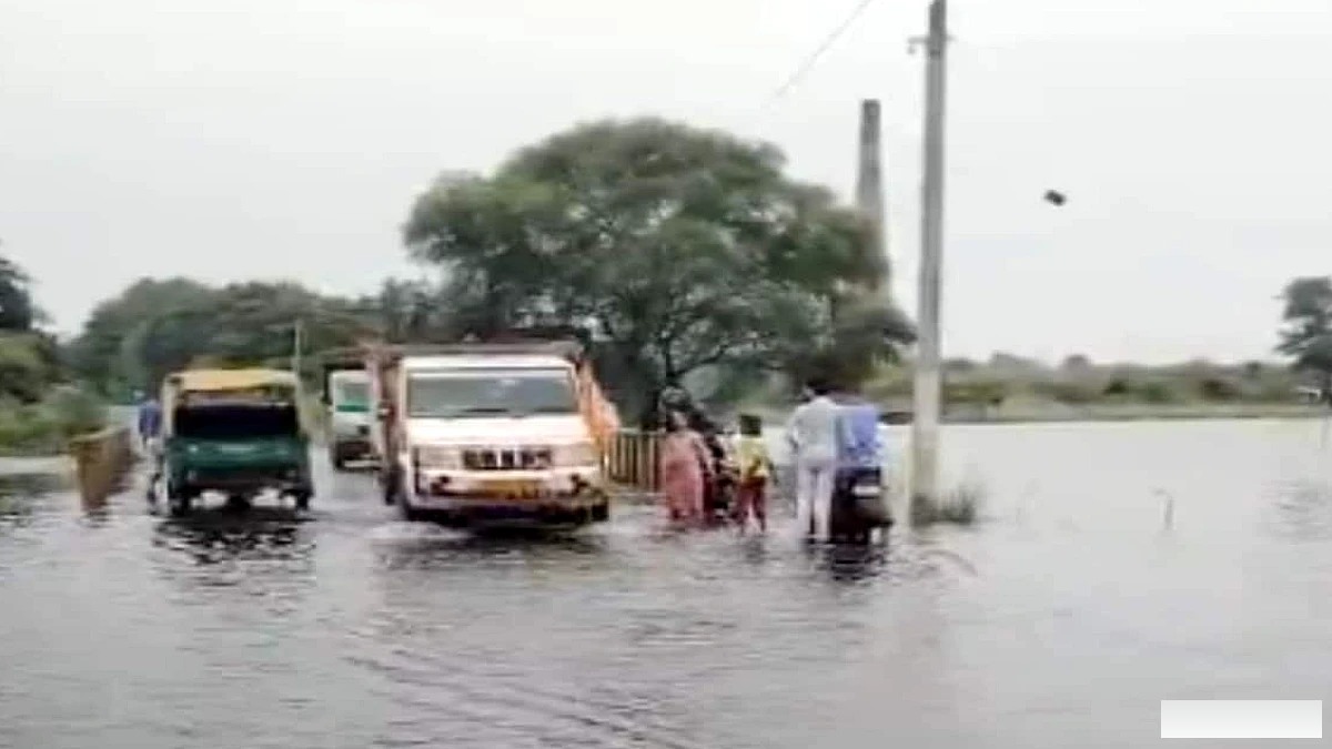 बक्सर में गंगा का जलस्तर बढ़ा, चौसा‑मोहनीया हाईवे पर बाढ़ का पानी आया
