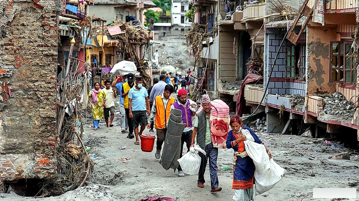 नेपाल में पहाड़ का कहर... कैसे शुरू हुई 1000+ मौतों वाली तबाही?