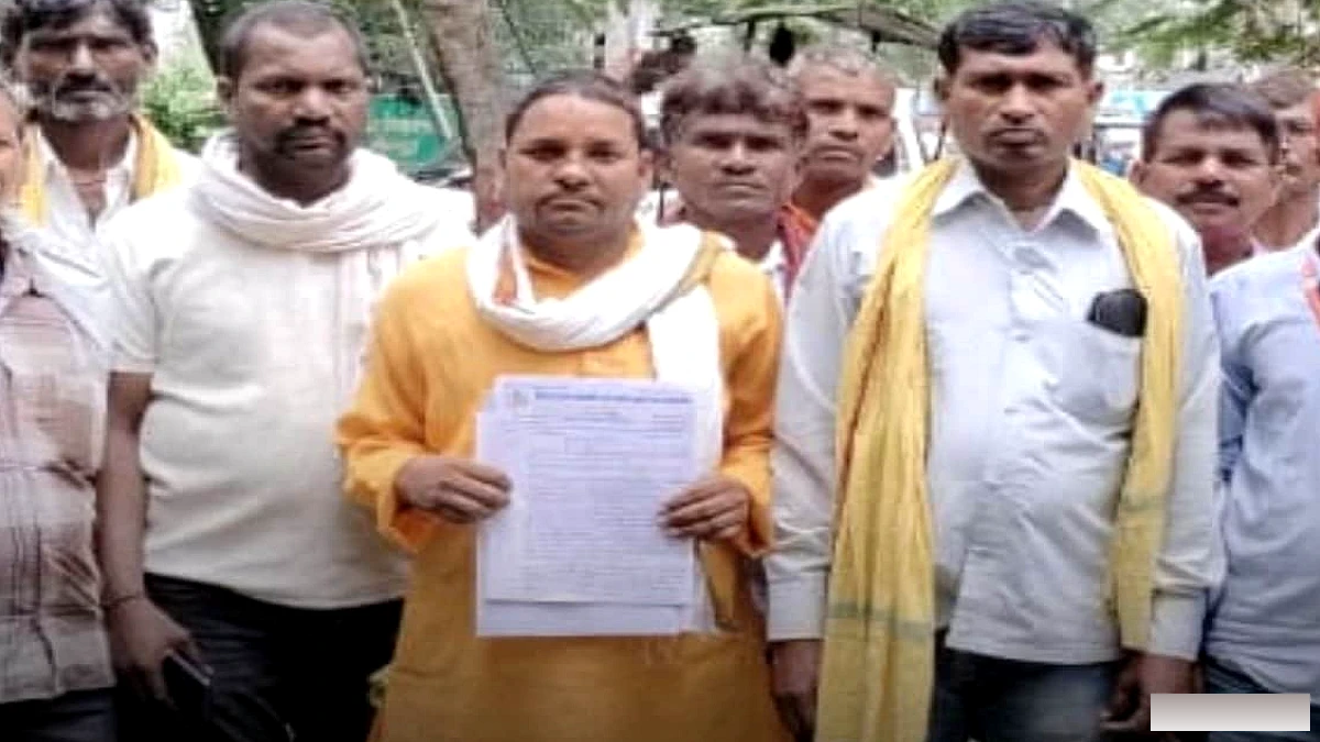 भभुआ में ग्राम रक्षा दल ने DM को सौंपा ज्ञापन, प्रशिक्षण प्रक्रिया में देरी पर व्यक्त किया असंतोष