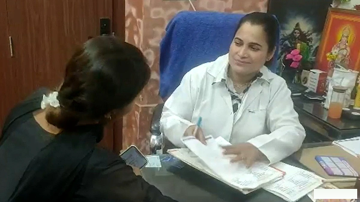 कन्नड़ भाषी डॉक्टर ने अवधी सीखी, गोंडा की महिला मरीजों को मिला आत्मविश्वास