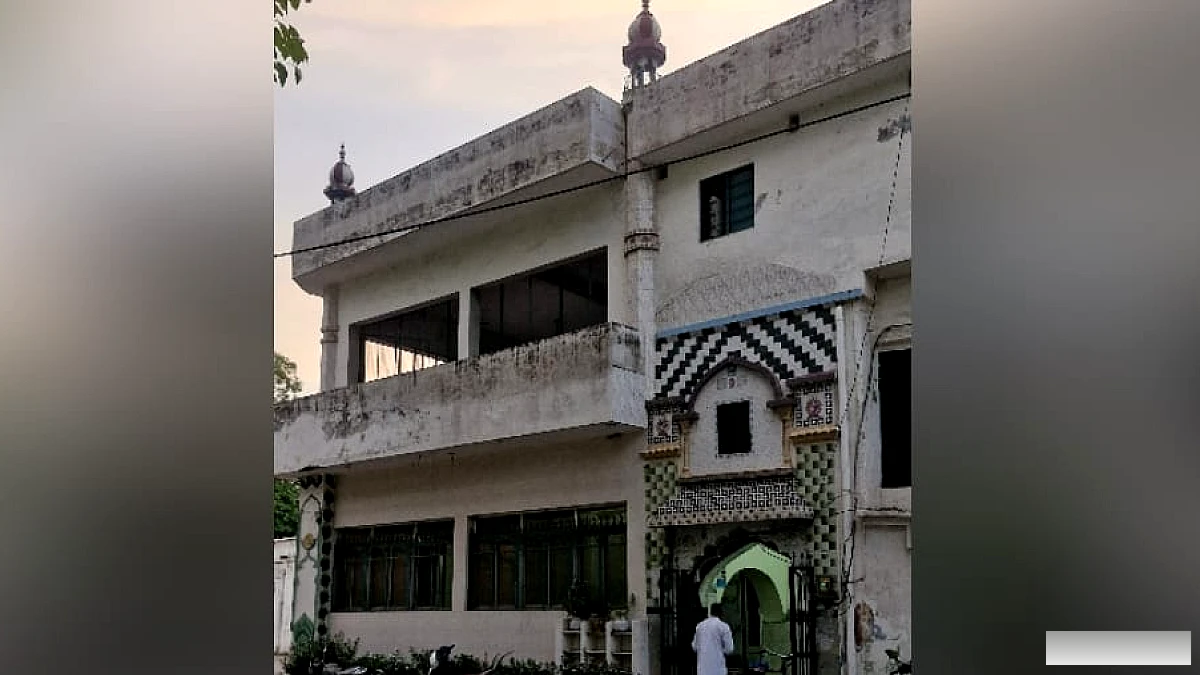 सिटी मजिस्ट्रेट कोर्ट के निर्णय पर जिला जज ने मुहर लगाई, कलक्ट्रेट की मस्जिद को अवैध घोषित किया