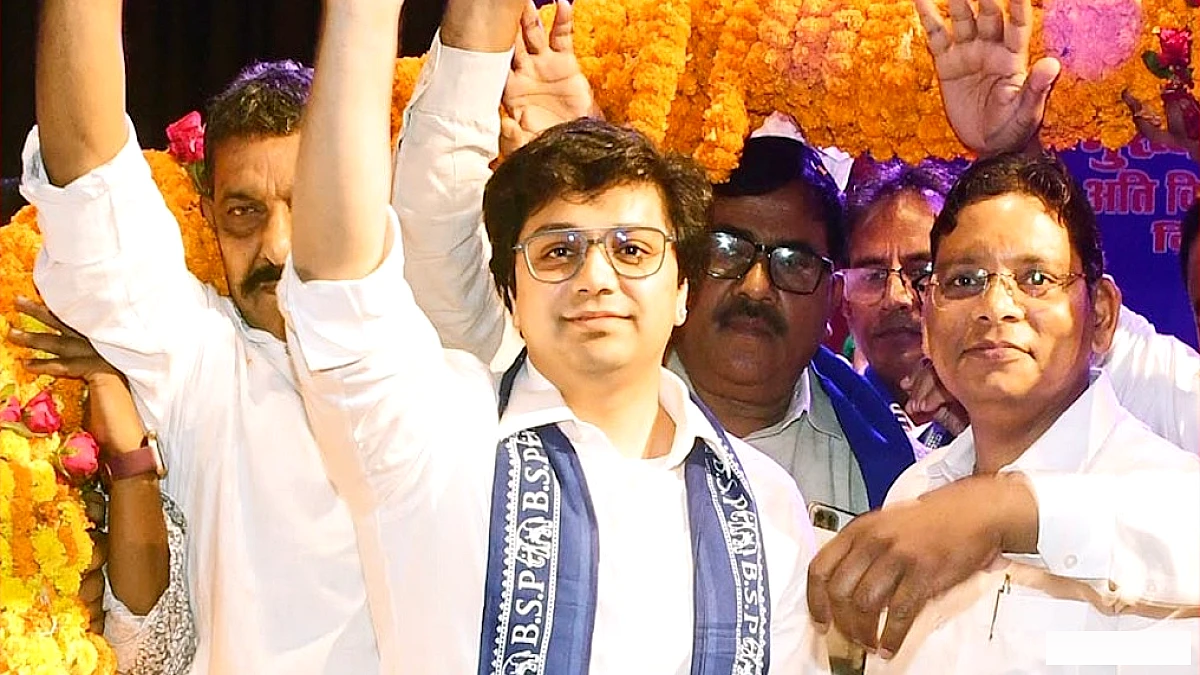 मायावती के फैसले से बीएसपी का भविष्य संकट में: पार्टी पर सवालों की लहर
