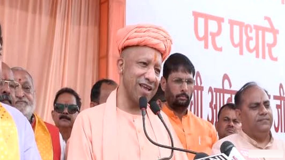कृष्ण जन्माष्टमी पर सीएम योगी का ब्रजवासियों से बड़ा वादा—'आपकी भावनाओं के अनुरूप बदलेगा पूरा ब्रज