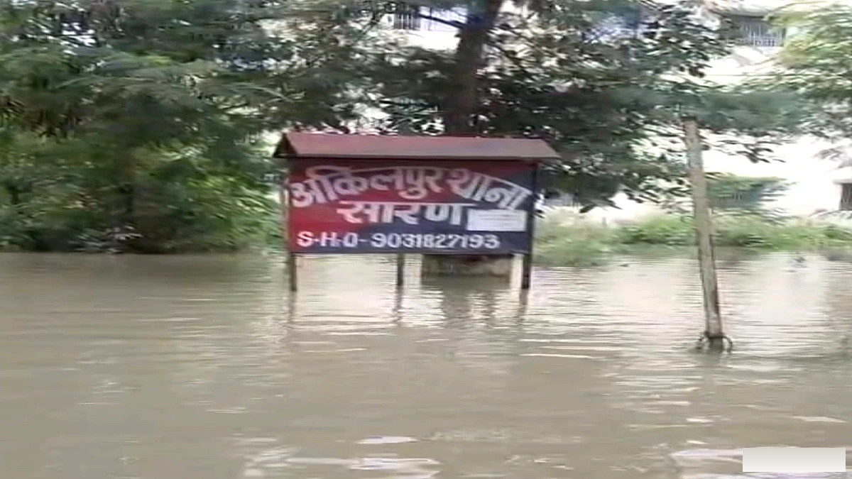 बिहार में गंगा का प्रचंड रूप: यहां भीषण बाढ़ से जन-जीवन हो रहा बुरी तरह प्रभावित, आठ गांवों में घुसा पानी