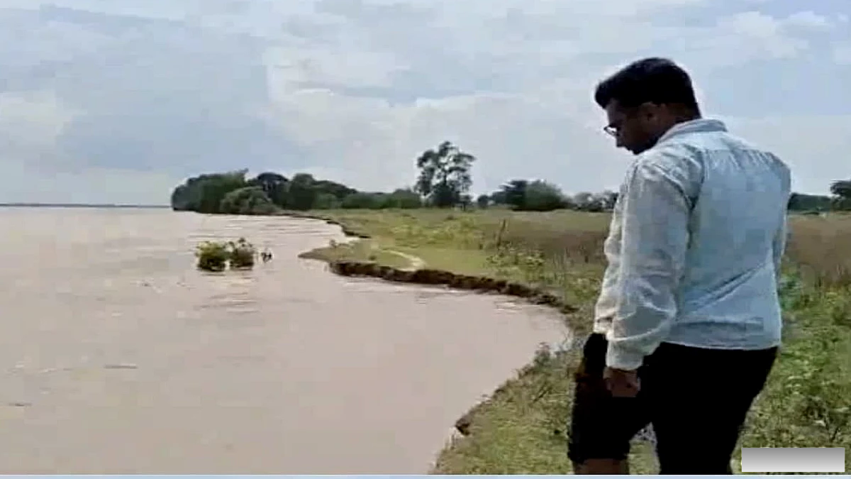 सासाराम के नौहट्टा में सोन नदी के कटाव पर अधिकारियों ने की जांच, बचाव और सुरक्षा कार्य तेज करने के दिए निर्देश