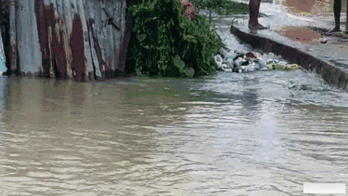 बिहार में बाढ़ का कहर: हाजीपुर-गाजीपुर हाइवे और आरा-बक्सर फोरलेन डूबे, छपरा में दो बांध टूटे