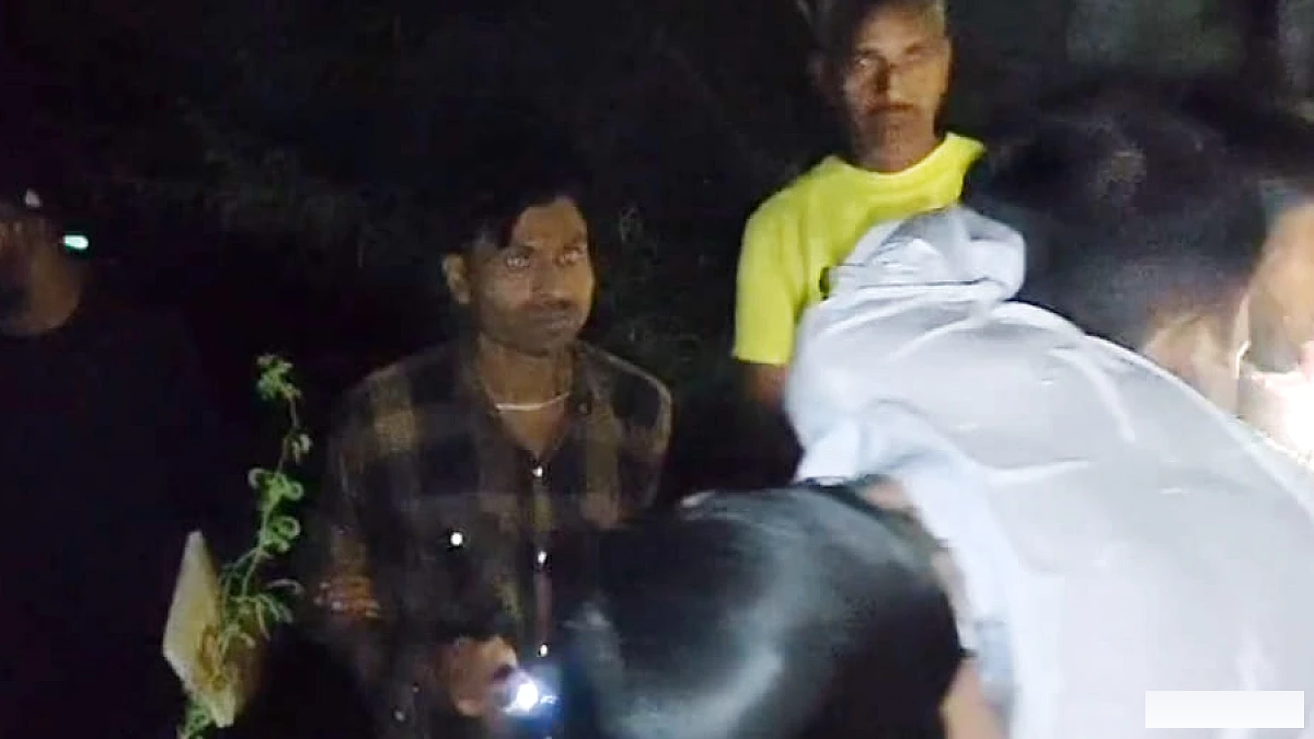 नहाने गए तीन बच्चों की गड्ढे में डूबने से मौत, तीनों के शवों को बाहर निकाला गया