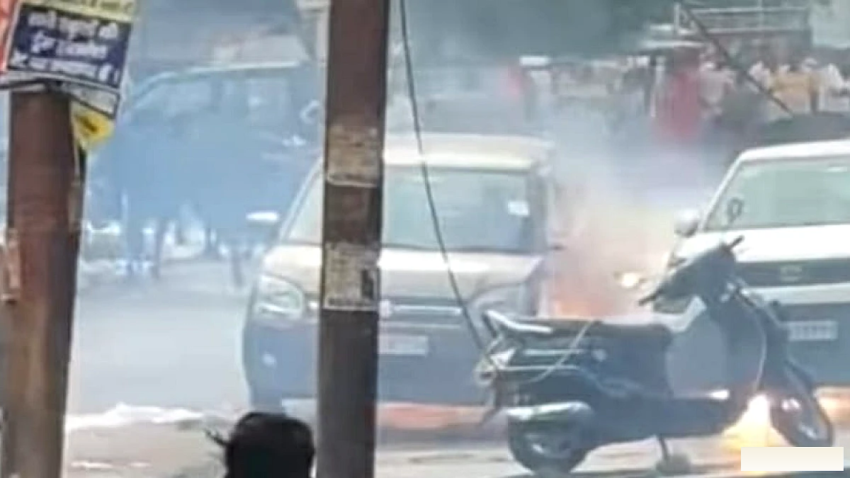कानपुर में हाईटेंशन लाइन गिरी, कार में लगी आग
