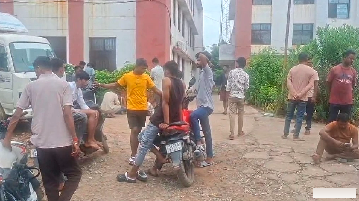 बिहार में फिर डबल मर्डर : पति-पत्नी की गोली मारकर हत्या;  दुकान चलाने वाले दंपति को सोयी अवस्था में मार डाला