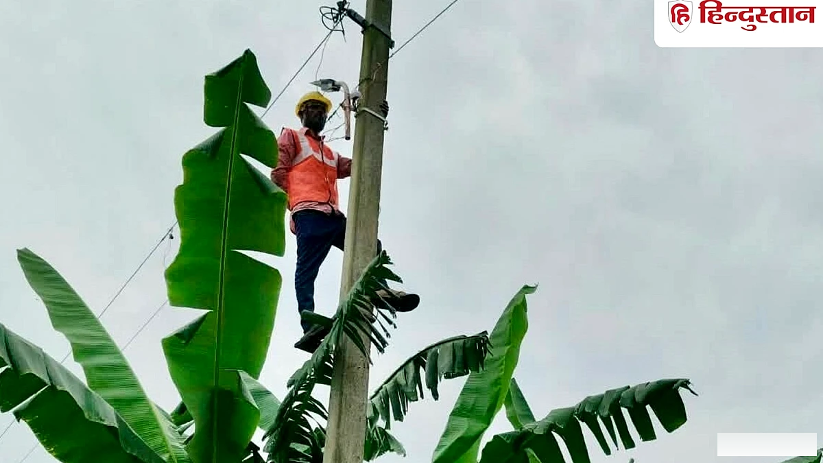 यूपी में ये ग्राम पंचायतें रोशनी से जगमग होंगी, गांवों में सोलर और एलईडी लाइटें लगने लगीं