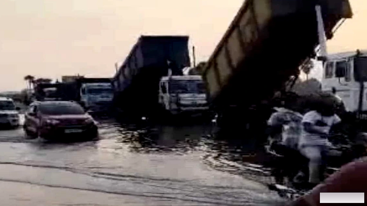गंगा का जलस्तर बढ़ा, भागलपुर में सड़कों पर पानी, अकबरनगर के फोरलेन पर यातायात में बाधा