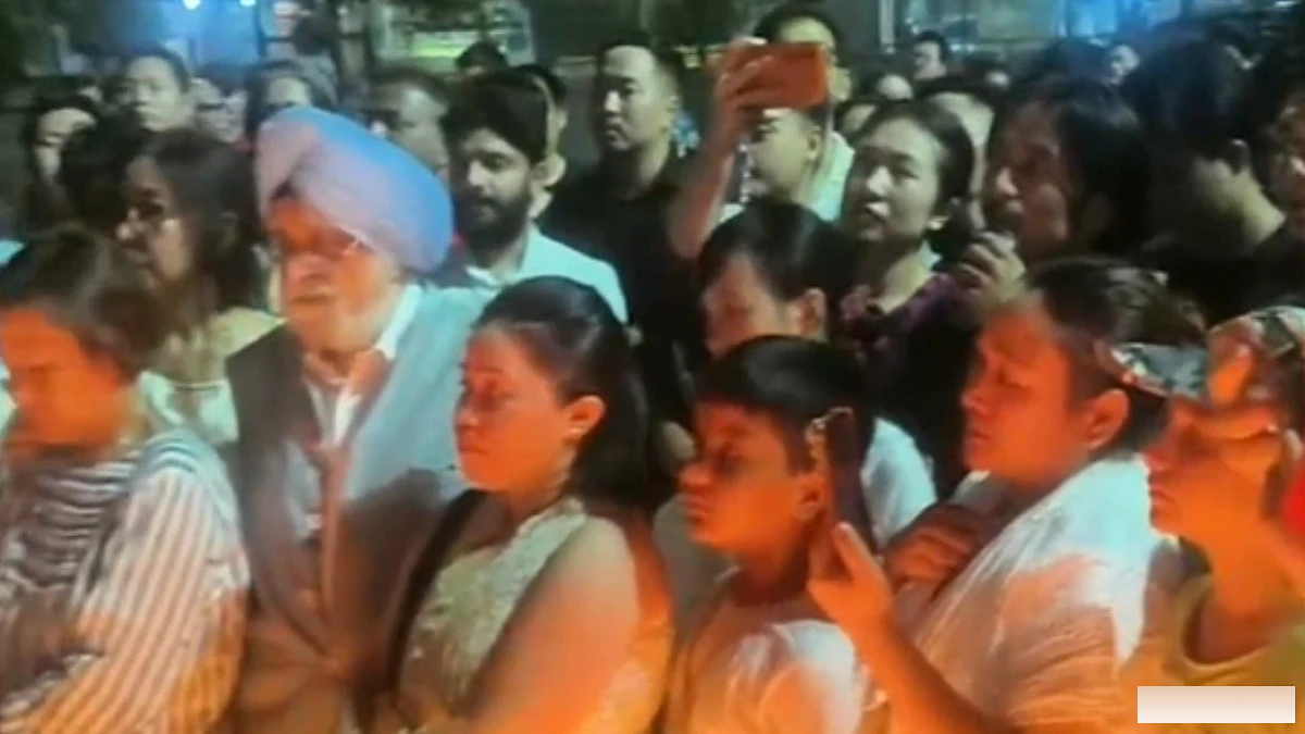 दिल्ली में मणिपुरी रिटायर्ड संगीत शिक्षक की हत्या पर कैंडल मार्च