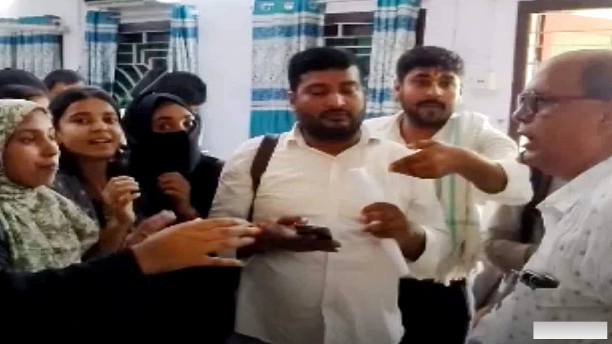 बेरारा बिहार एग्रीकल्चरल यूनिवर्सिटी में छात्र संवाद सत्र में हंगामा, PG छात्रों ने जबरन फेल करने का आरोप लगाया