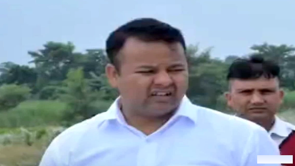 गोपालगंज में गंडक तटबंधों की सुरक्षा को लेकर डीएम का निरीक्षण, लगातार निगरानी के दिए निर्देश