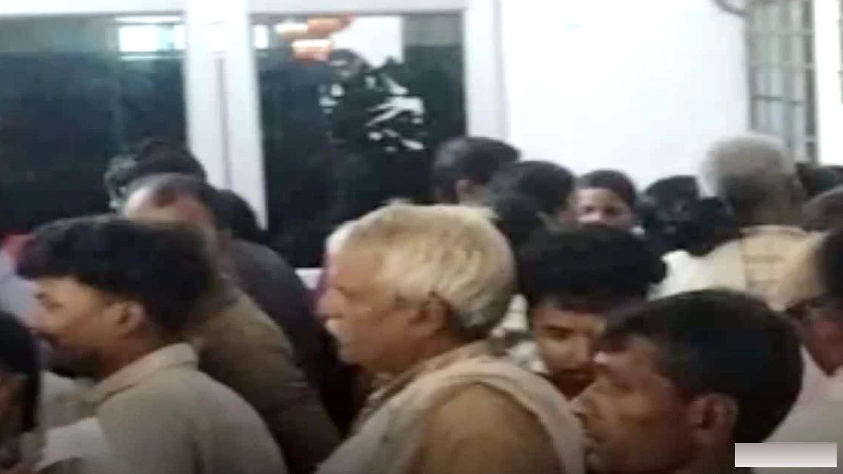 सासाराम में मौसम परिवर्तन से बढ़ी बीमारियों की संख्या, अस्पताल में आँख‑कान‑गले के रोगियों की लंबी कतार
