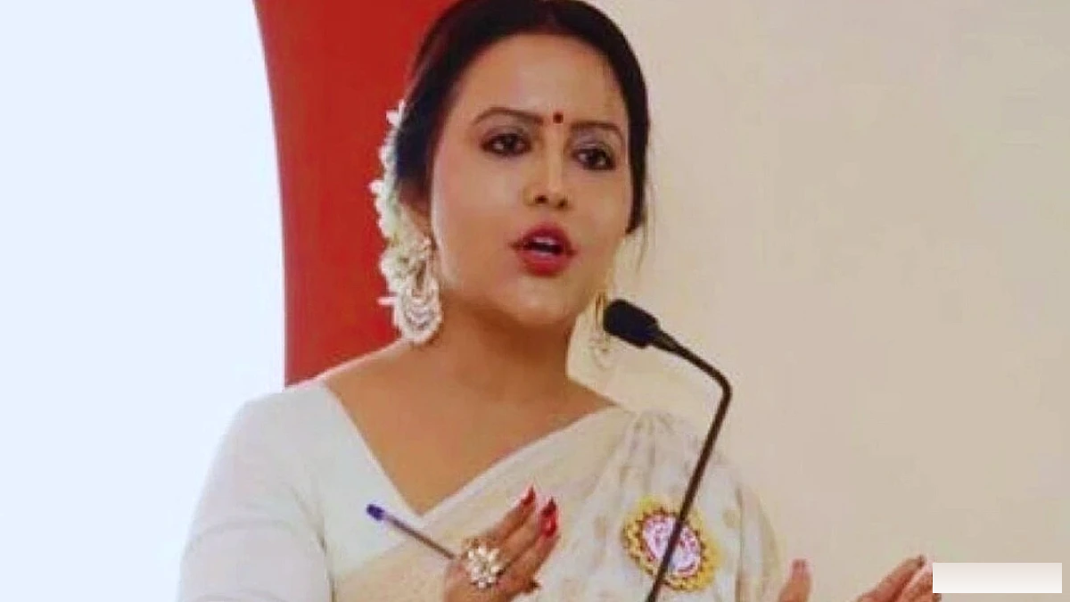 गरबा विवाद पर अमृता फडणवीस की स्पष्ट भूमिका: ‘त्योहार सबका है, किसी को रोकना उचित नहीं’