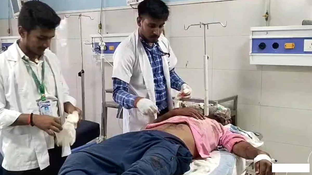 सासाराम हाईवे पर भीषण टक्कर, ऑटो सवार बुजुर्ग की मौत; सात घायल