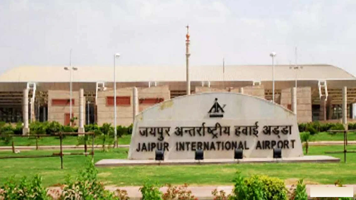जयपुर एयरपोर्ट पर एअर इंडिया की फ्लाइट की इमरजेंसी लैंडिंग, तकनीकी खराबी से मचा हड़कंप