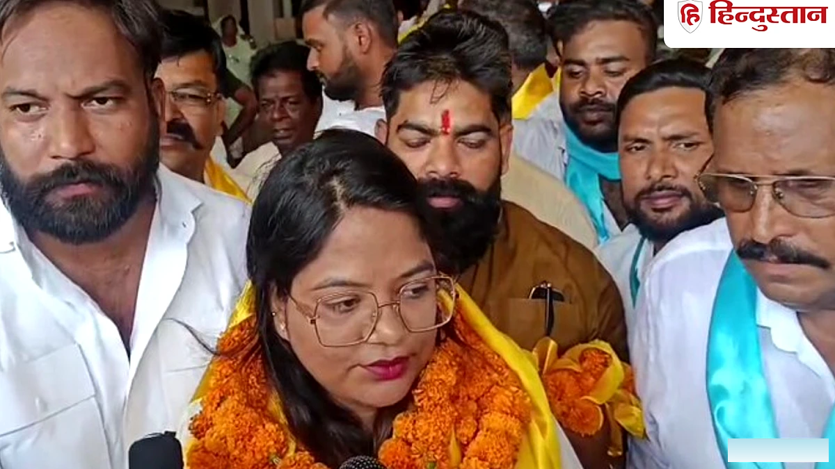 स्विटजरलैंड से वापस लौटते ही सांसद चंद्रशेखर पर फायर हुईं डॉ. रोहिणी, चुनाव लड़ने के दिए संकेत