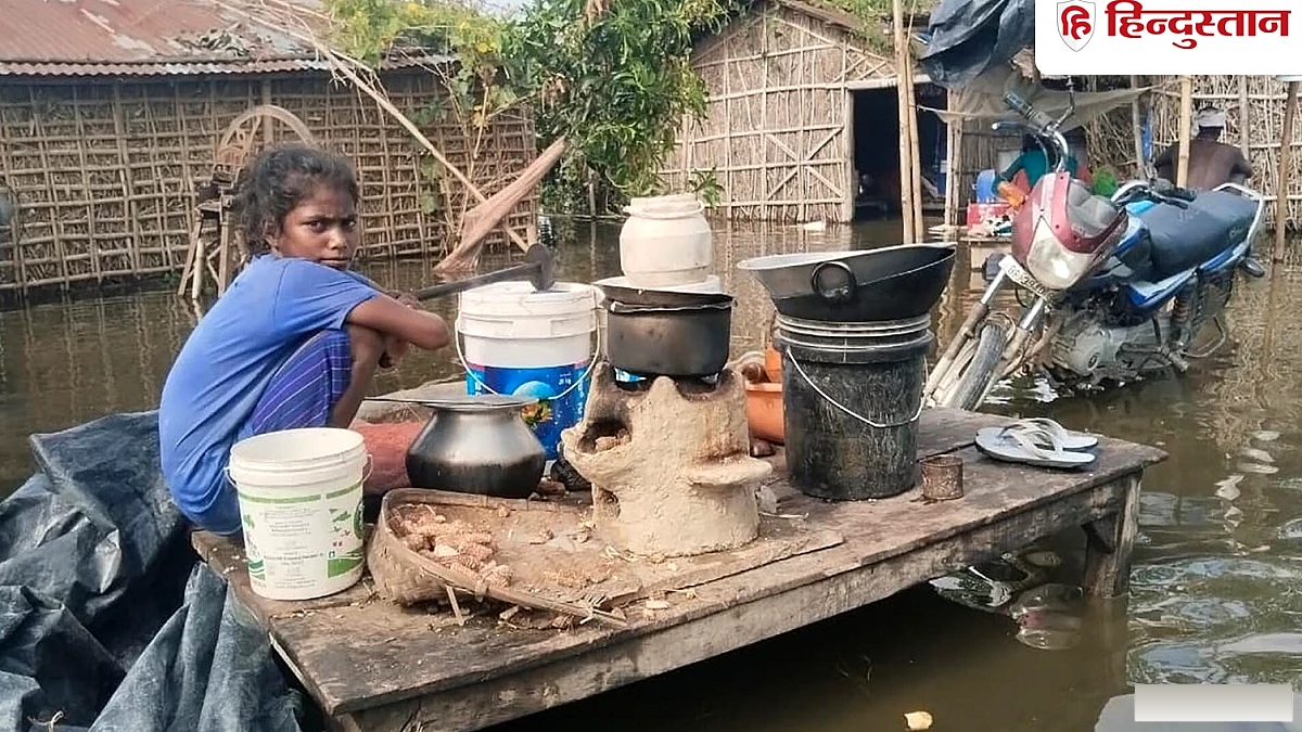 बिहार में गंगा का जलस्तर घटने पर तटबंधों में कटाव का खतरा, हाई अलर्ट जारी