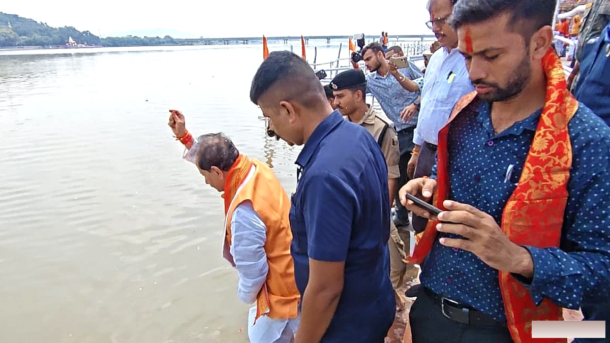 पितृपक्ष मेले की तैयारियों का जायजा लेने पहुंचे विजय सिन्हा, बोले- श्रद्धालुओं को नहीं होगी कोई असुविधा