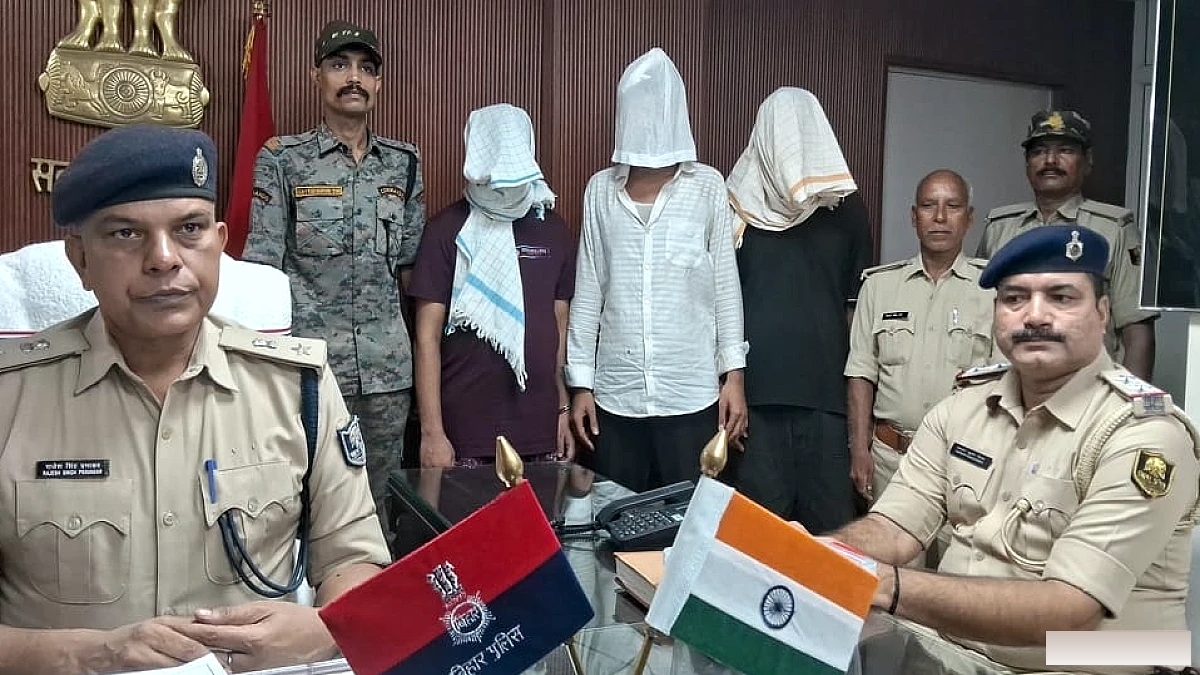 मुजफ्फरपुर में एसटीएफ का बड़ा एक्शन: कुख्यात रौशन सिंह समेत तीन बदमाश गिरफ्तार; हथियार-कारतूस बरामद