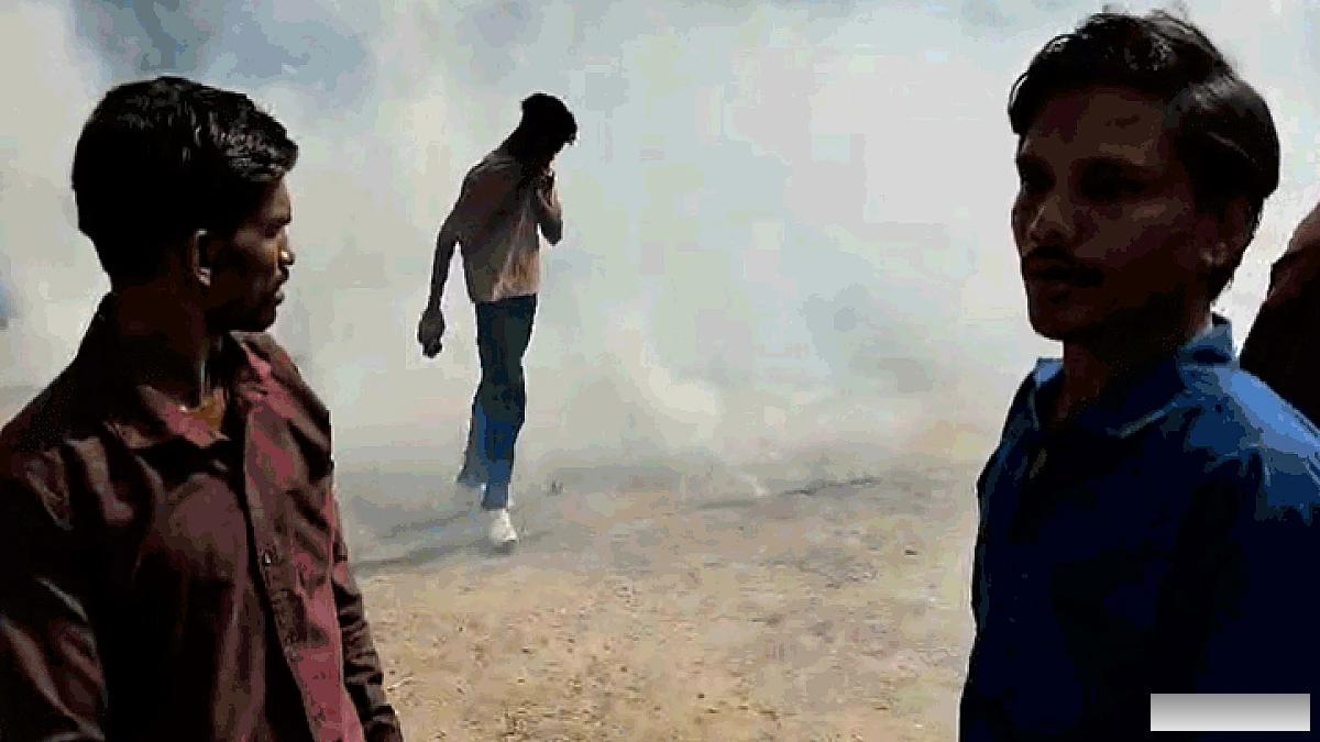 गर्भवती महिला से थाने में बर्बरता का आरोप, हजारों लोगों का घेराव; पुलिस ने किया लाठीचार्ज