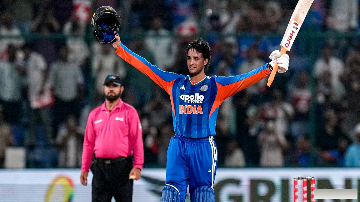 अभिषेक शर्मा ने 30 गेंदों में शतक बनाकर T20I में कई रिकॉर्ड तोड़े