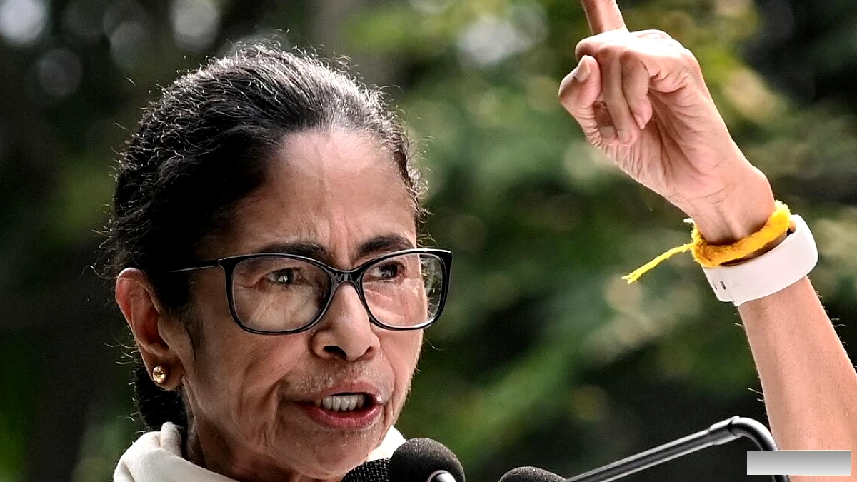 ममता बनर्जी ने EC को नई पार्टी नाम व सिंबल के 3 विकल्प पेश किए