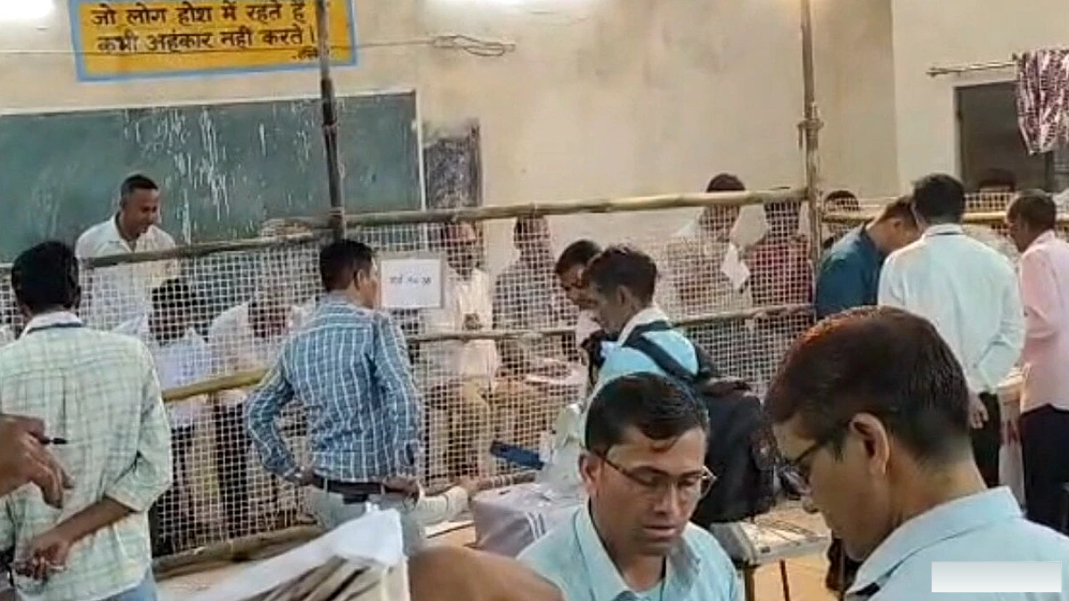 राजस्थान में मेयर चुनाव लाइव: 18 पार्षदों को रोकने का आरोप, मतदान जारी