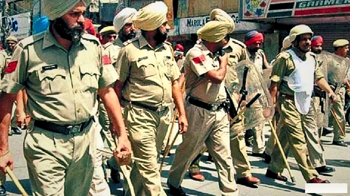 पंजाब पुलिस ने ‘वर्दी न पहनें’ एडवाइजरी को फर्जी बताया, विपक्ष ने उठाया सवाल