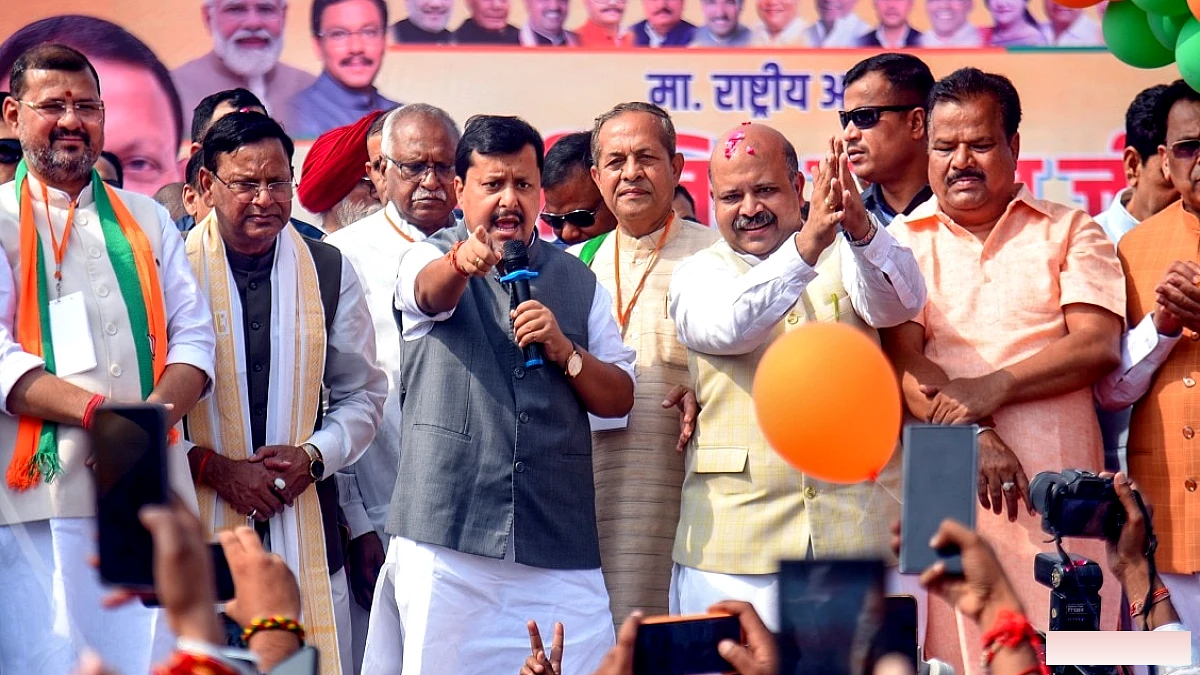 नितिन नवीन और विनोद तावड़े ने पूर्व विधायक‑सांसदों से मिलकर सत्ता की हैट्रिक की तैयारियों को तेज किया