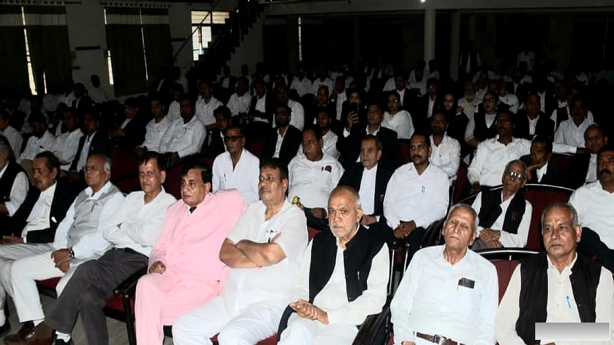 हाईकोर्ट बेंच आज विराम पर, पश्चिम यूपी के 22 जिलों के वकीलों ने कार्यस्थगित किया