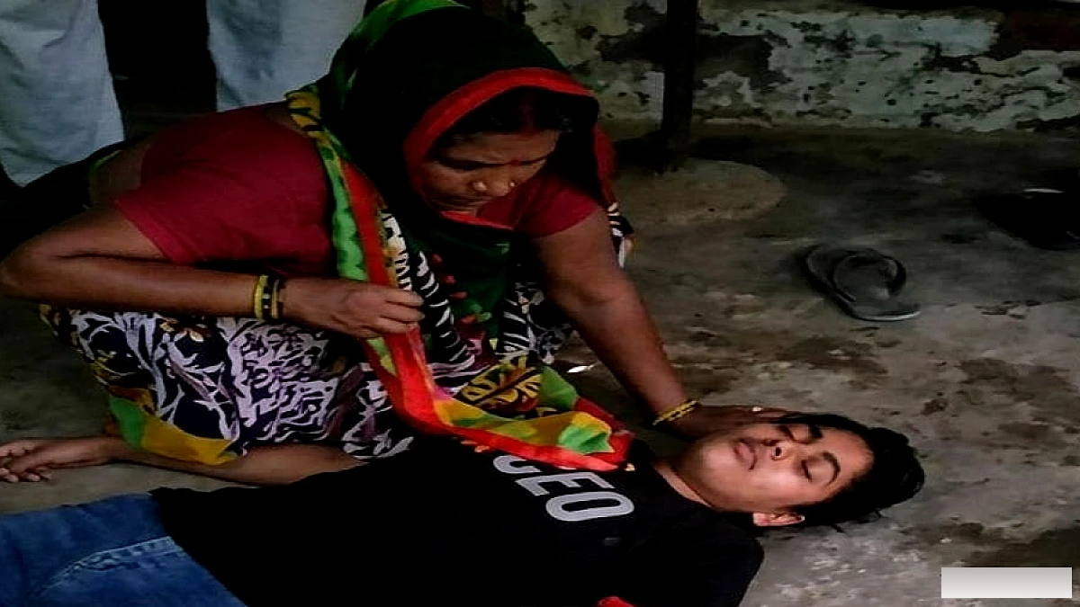 युवती को आठवीं बार साँप ने काटा, चिकित्सक ने सर्पदंश के लक्षण नहीं बताए