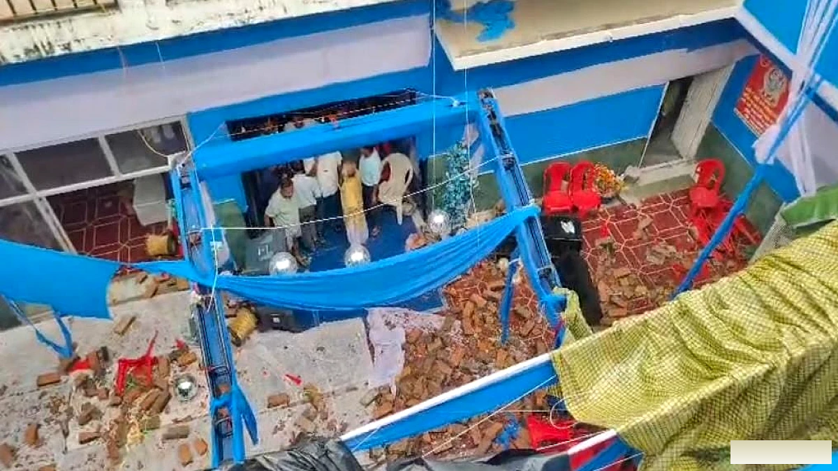 गणेश महोत्सव के दौरान पंजाबी धर्मशाला का छज्जा गिरा, एक महिला की मौत, कई घायल