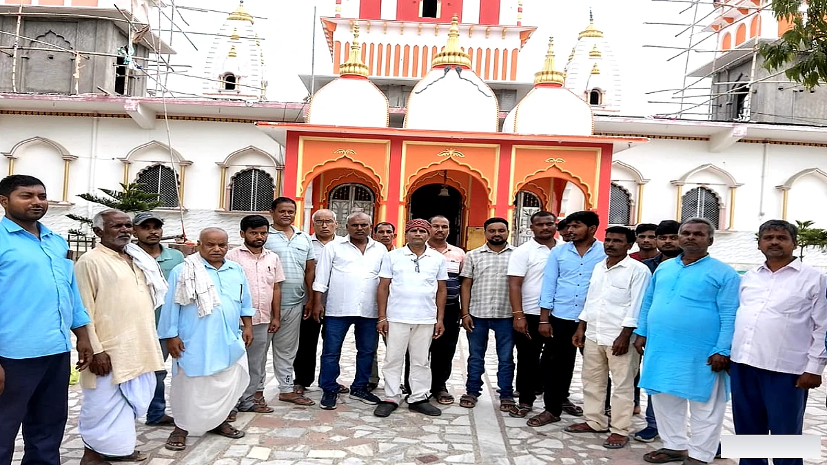 सीतामढ़ी में खाद विक्रेताओं का विरोध, खरीद-बिक्री दर में अंतर से नाराज; उठाव रोकने की चेतावनी
