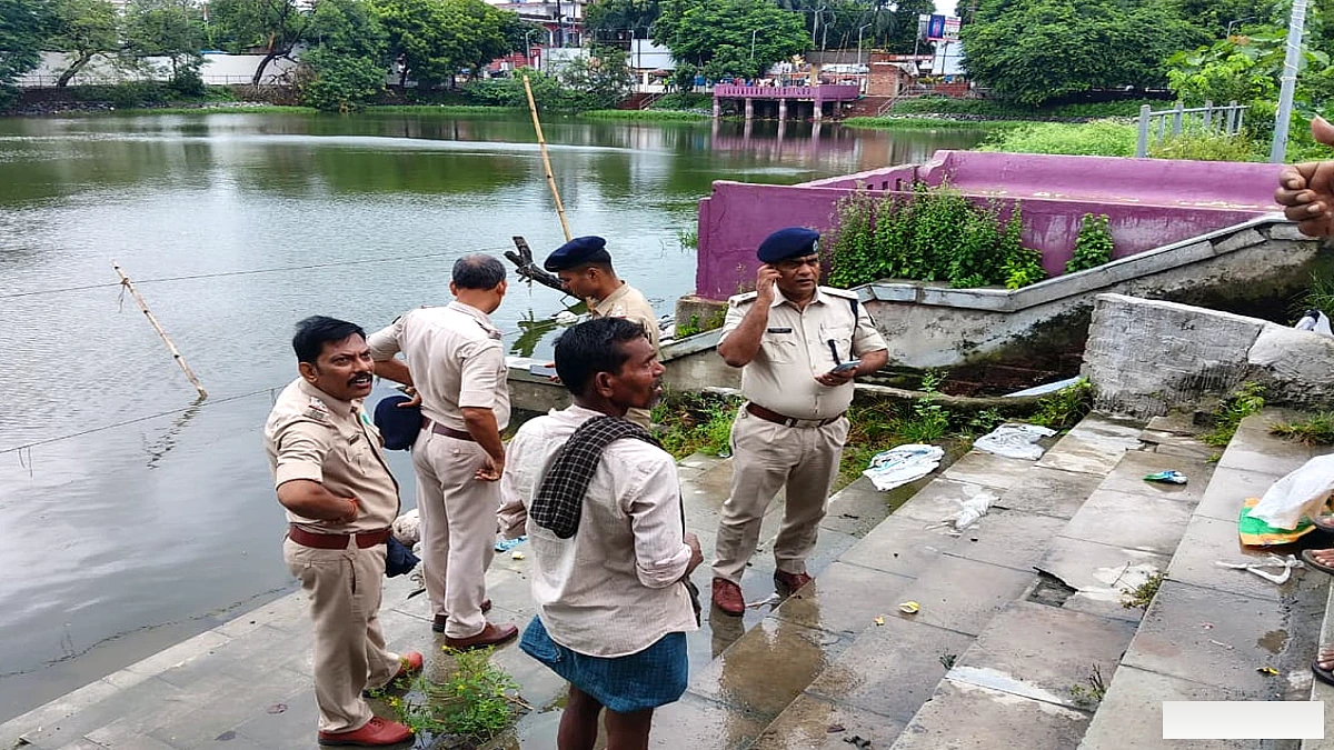 दिग्घी सरोवर में अज्ञात व्यक्ति का शव मिलने से सनसनी, डूबने की आशंका; पोस्टमार्टम रिपोर्ट का इंतजार