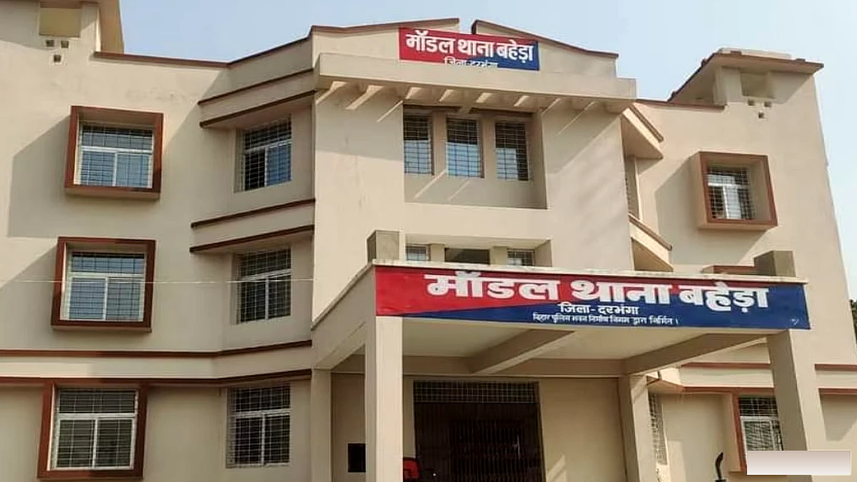बोलेरो की टक्कर से सड़क पर गिरे बाइक सवार, पिकअप ने रौंदा; दो युवकों की मौत, एक घायल