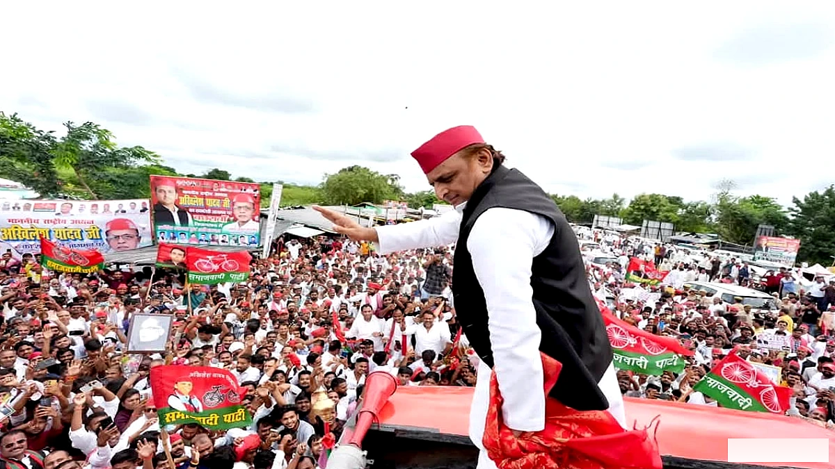 अखिलेश यादव का रायबरेली दौरा: कांग्रेस के साथ गठबंधन के संकेत
