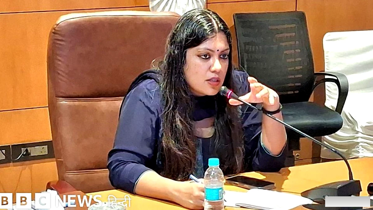 नोएडा की डीएम मेधा रूपम से जुड़ी याचिका पर सुप्रीम कोर्ट में आउट-ऑफ टर्न लिस्टिंग को लेकर सवाल