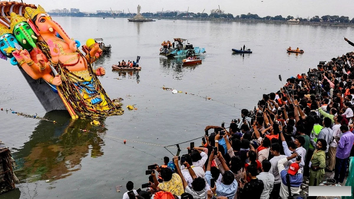 तेलंगाना में गणेश विसर्जन के दौरान 13 की मौत, एक सब‑इंस्पेक्टर समेत
