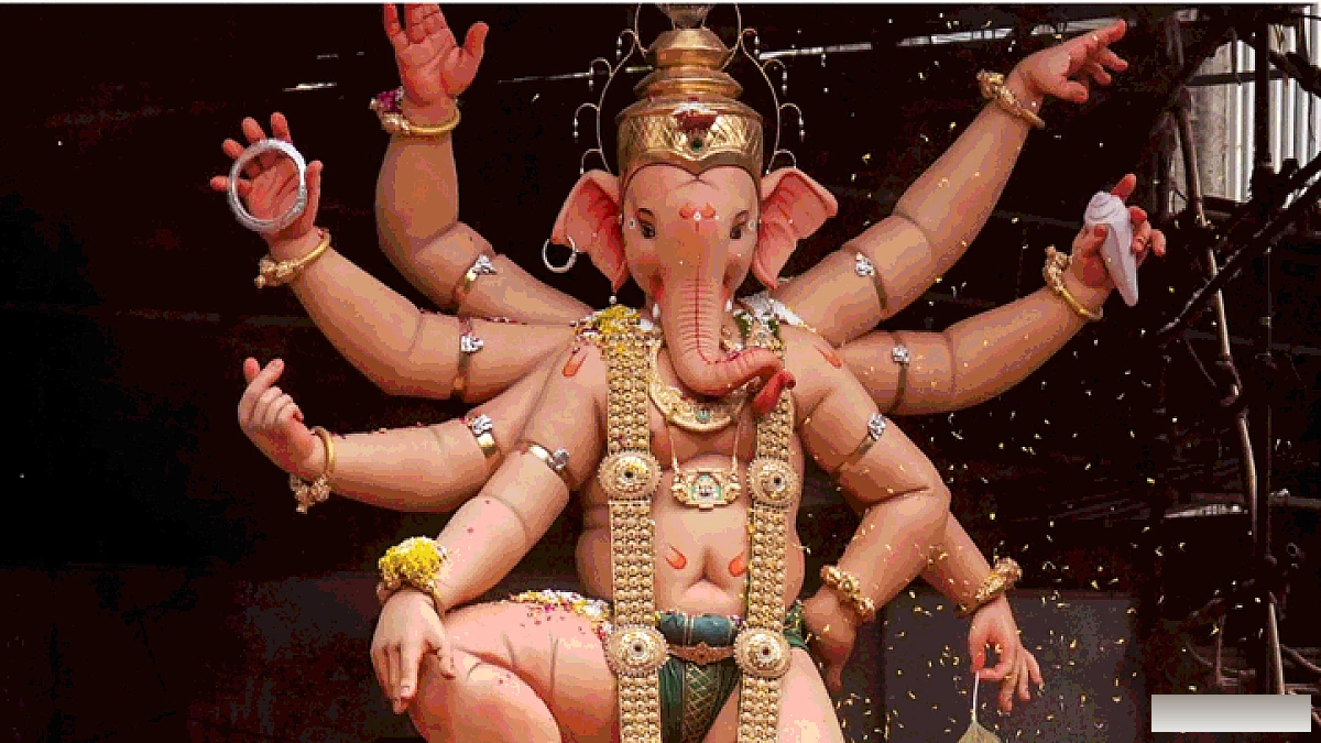 मुंबई में 21 घंटे तक चलीं गणपति विसर्जन यात्राएँ, भीड़ के जयकारों के बीच बप्पा को विदाई