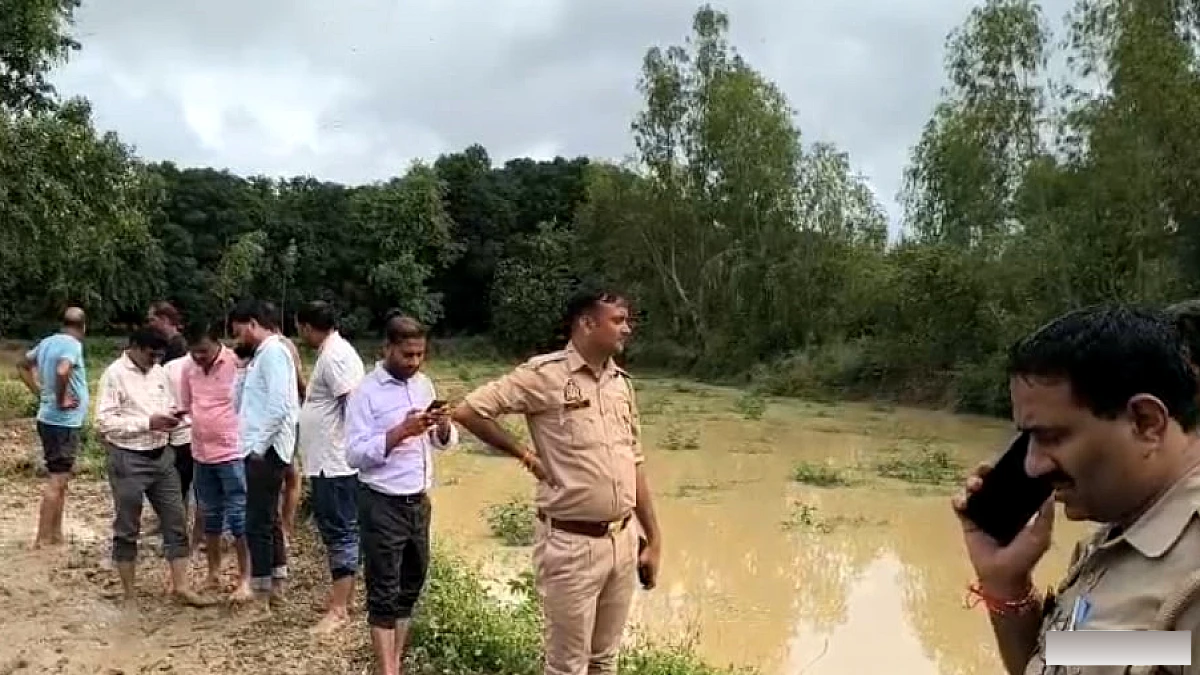 खनन गड्ढे में दो डूबे, एक का शव मिला, दूसरे की खोज जारी
