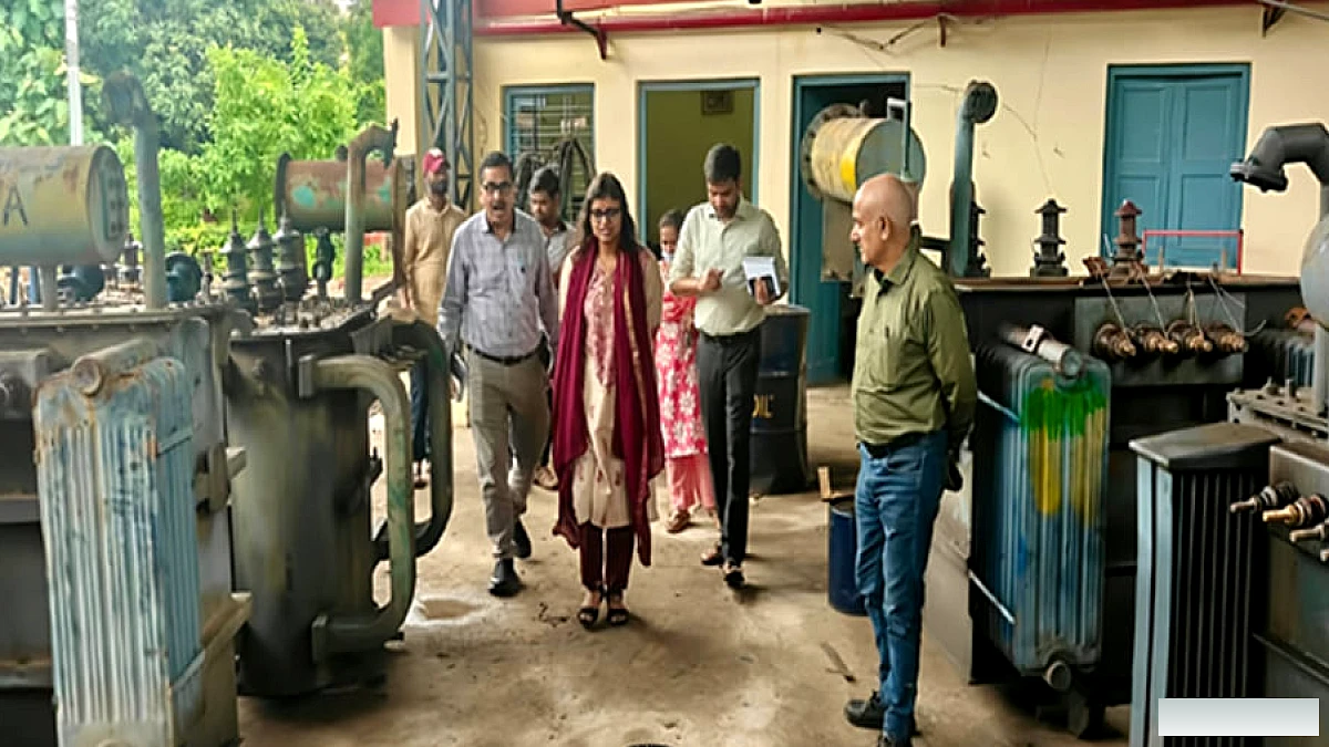 कानपुर में दो दिन की बारिश से 15 ट्रांसफॉर्मर फुंके, 20 पोल टूटे, बिजली आपूर्ति बाधित