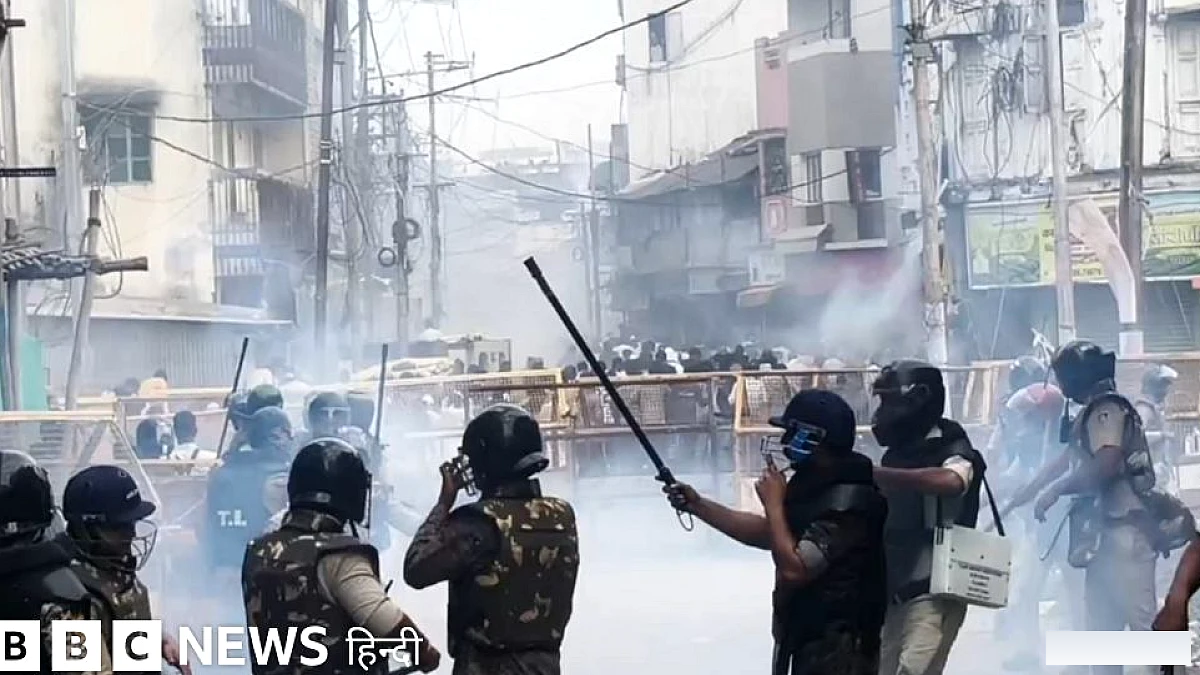 उज्जैन में 650 साल पुरानी शाही मस्जिद के बाहर झड़प, सड़क चौड़ीकरण पर क्या है विवाद?