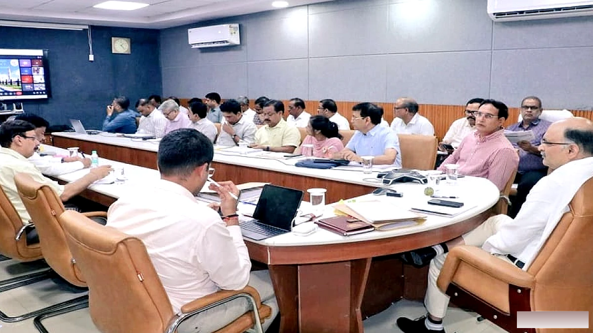 अपर आयुक्त के फर्जी कोर्ट आदेश पर दो केस सामने; सत्य जानकर हैरान