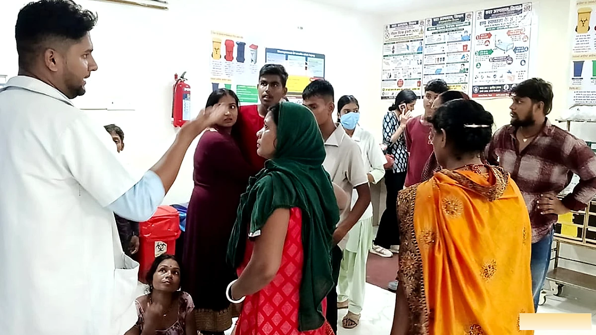 सीवान में तेज रफ्तार पिकअप ने बाइक में मारी टक्कर, भाई की मौत; बहन गंभीर, पटना रेफर